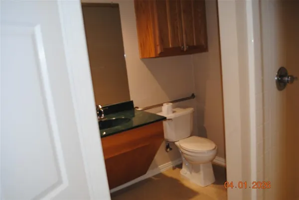 $1,350 | 255 North Dallas Avenue, Lancaster, TX 75146