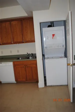 $1,350 | 255 North Dallas Avenue, Lancaster, TX 75146