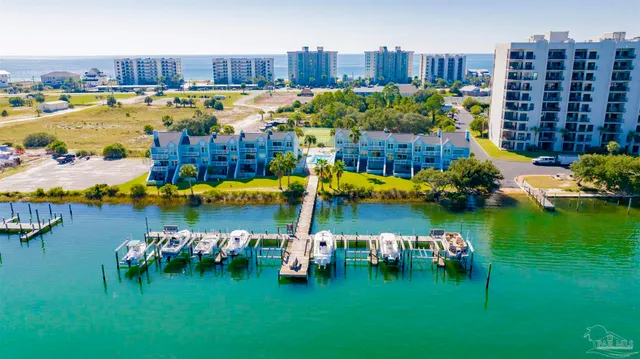 a picture of city view