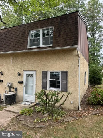 $2,000 | 470 Dresher Road, Unit B5, Horsham, PA 19044