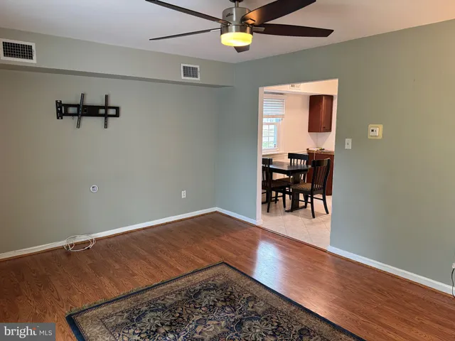 $2,000 | 470 Dresher Road, Unit B5, Horsham, PA 19044