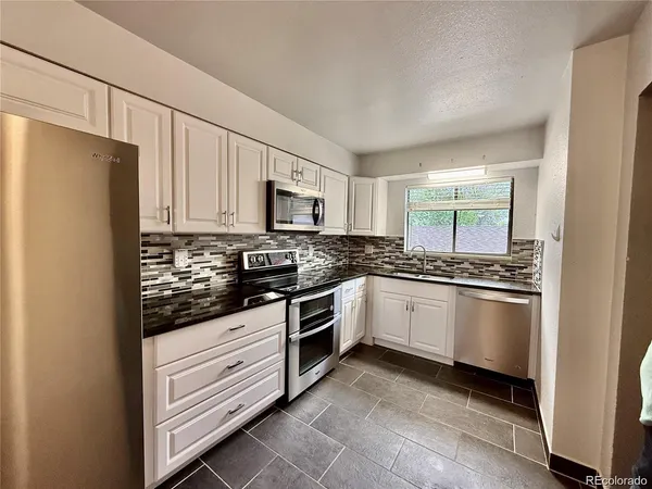 $310,000 | 6486 West 80th Drive, Unit B, Arvada, CO 80003