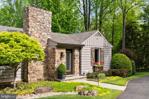 $11,250,000 | 9112-9120 Mine Run Drive, Great Falls, VA 22066