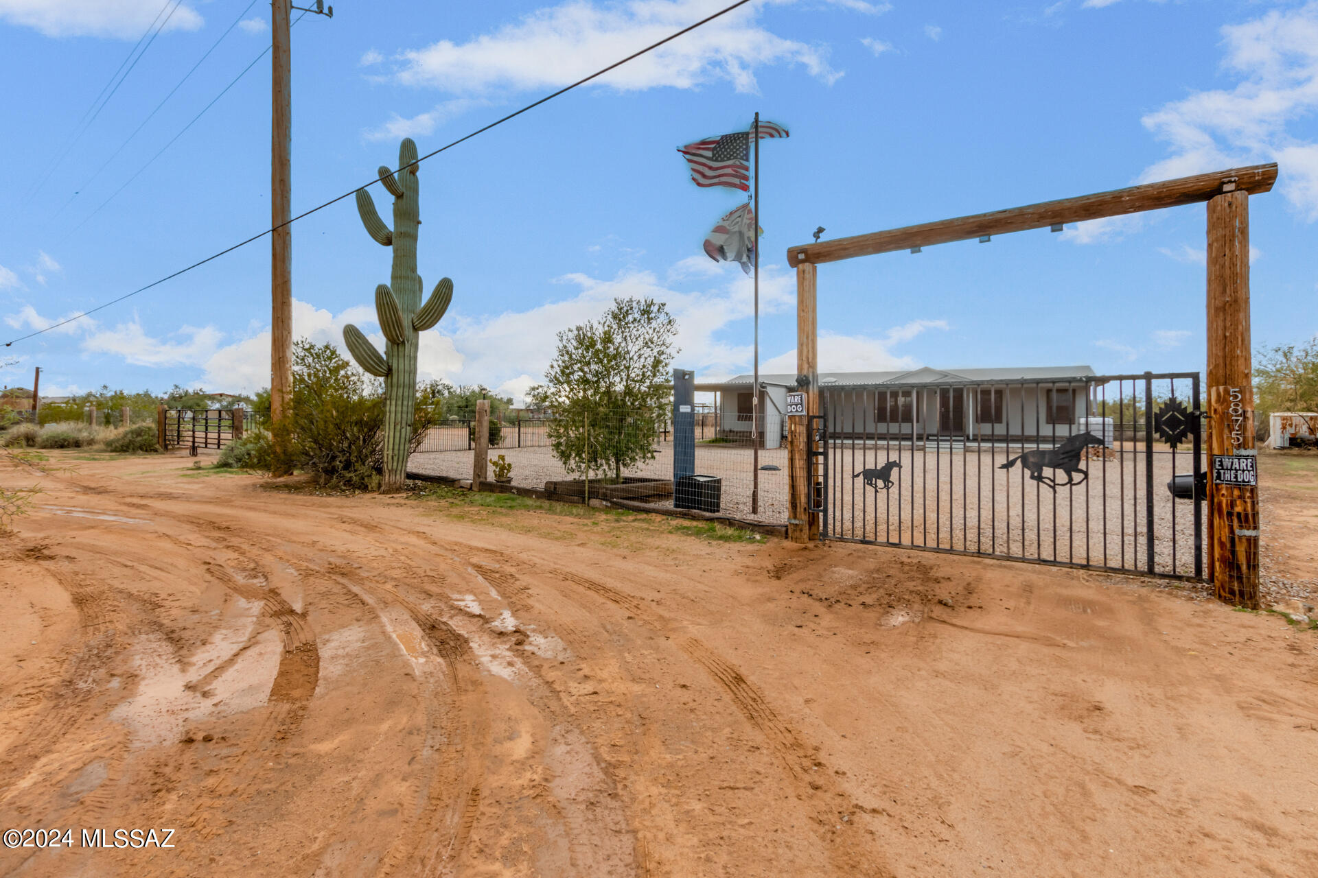 5875 North Avra Road Tucson, AZ 85743 - Photo 3 of 35 Gallery Image 3