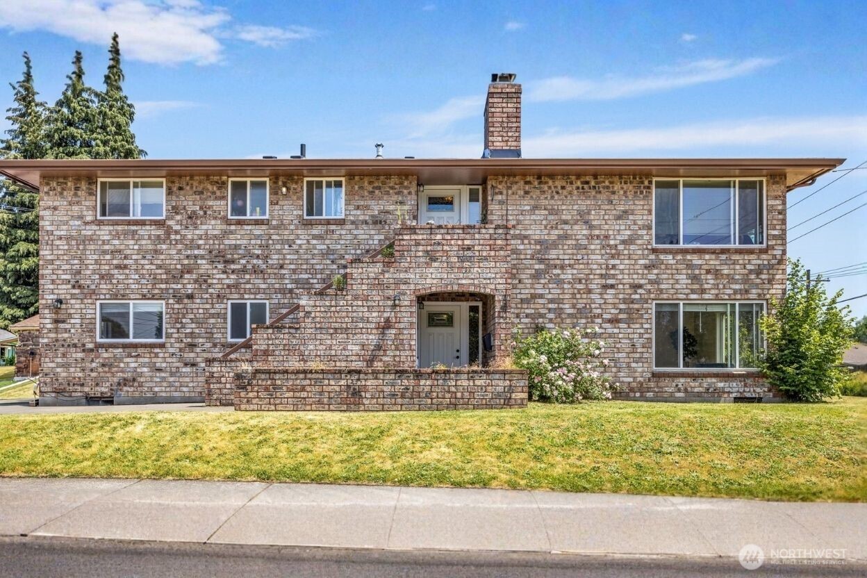 3341 South Alaska Street Tacoma, WA 98418 - Photo 2 of 29