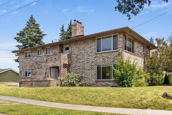 $649,950 | 3341 South Alaska Street, Tacoma, WA 98418