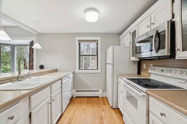 $299,900 | 127 Mountains Edge Road, Unit 211, West Windsor, VT 05037