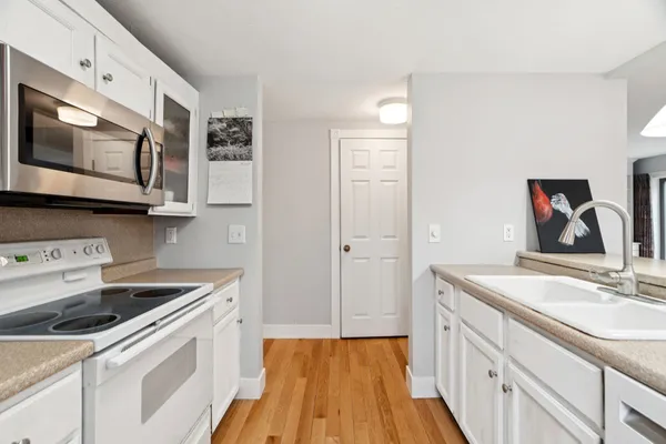 $299,900 | 127 Mountains Edge Road, Unit 211, West Windsor, VT 05037