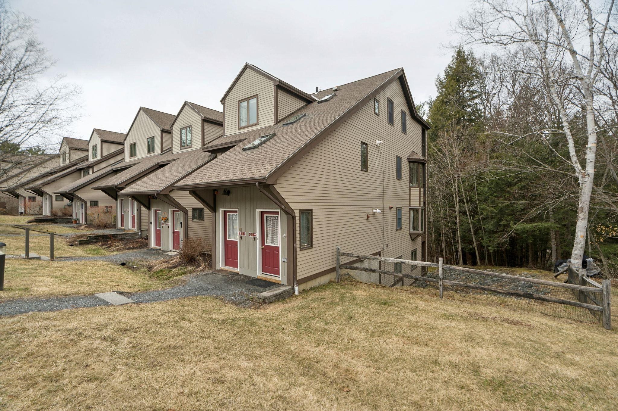 127 Mountains Edge Road, Unit 211 West Windsor, VT 05037 - Photo 4 of 32
