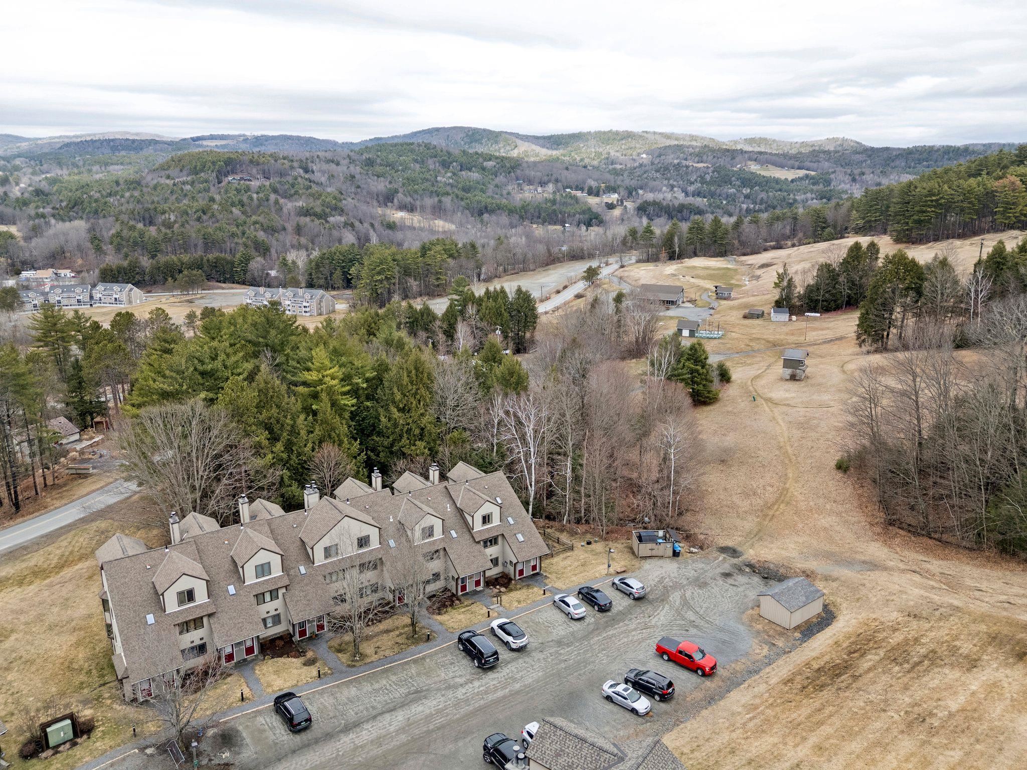 127 Mountains Edge Road, Unit 211 West Windsor, VT 05037 - Photo 5 of 32