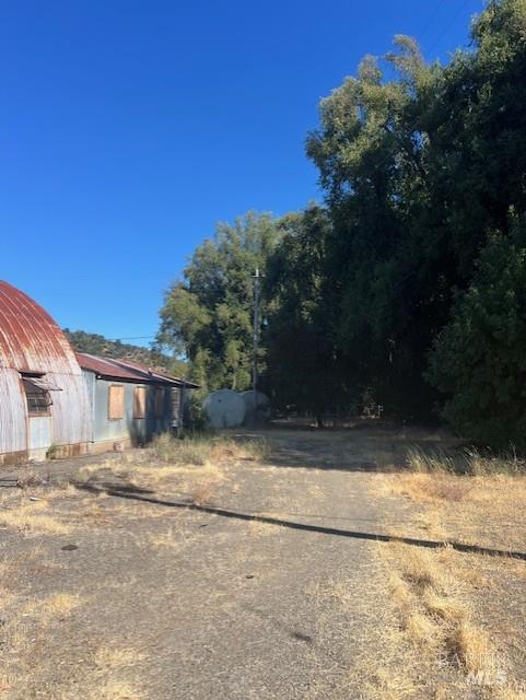 11727 Elk Mountain Road Upper Lake, CA 95485 - Photo 56 of 60 a backyard of a house