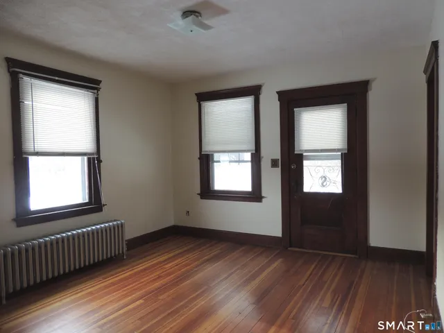 $1,500 | 127 Hosley Avenue, Unit A, Branford, CT 06405