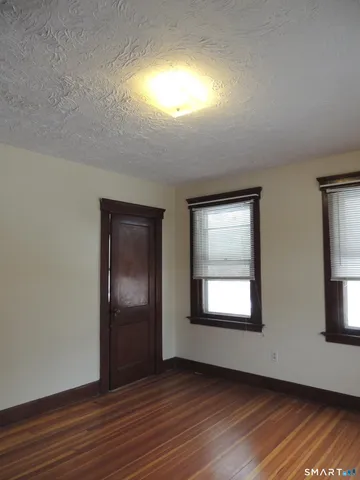 $1,500 | 127 Hosley Avenue, Unit A, Branford, CT 06405