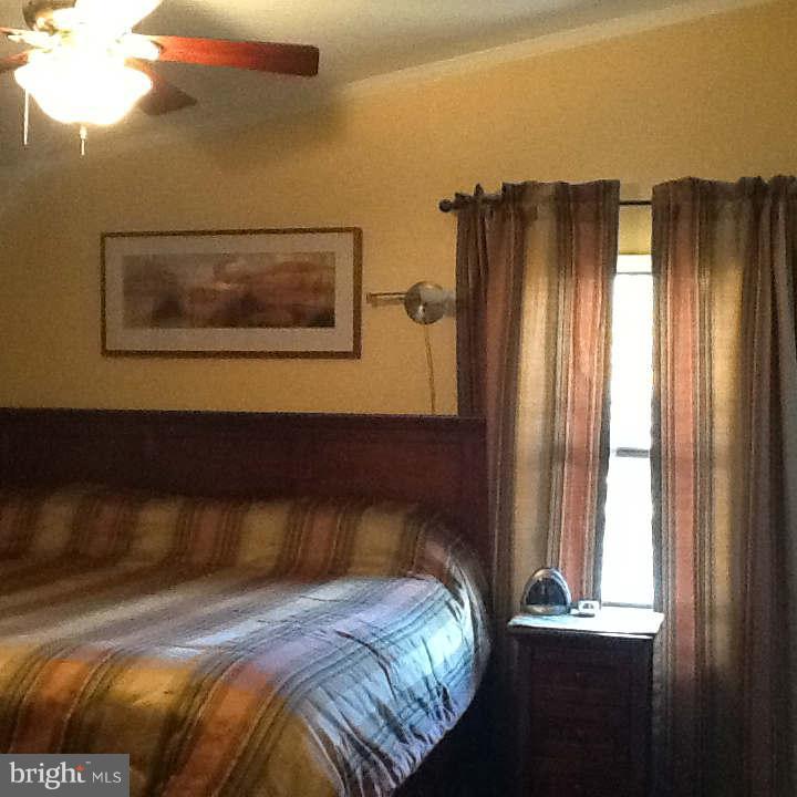 152 Indian Lake Road Winchester, VA 22603 - Photo 21 of 26 Bedroom (Master)