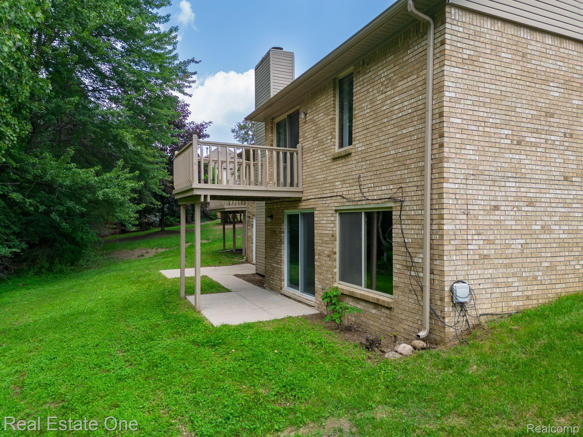 289 Rose Brier Drive Rochester, MI 48309 - Photo 38 of 42 Gallery Image 38