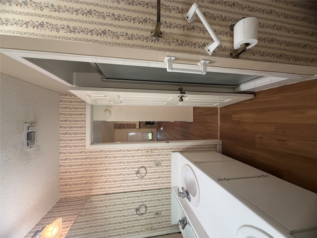 728 West San Antonio Street, Unit 730A Lockhart, TX 78644 - Photo 11 of 12