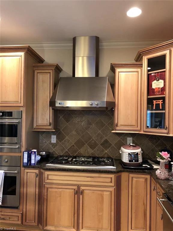 2312 Alderbrook Drive High Point, NC 27265 - Photo 8 of 16 Gourmet Kitchen