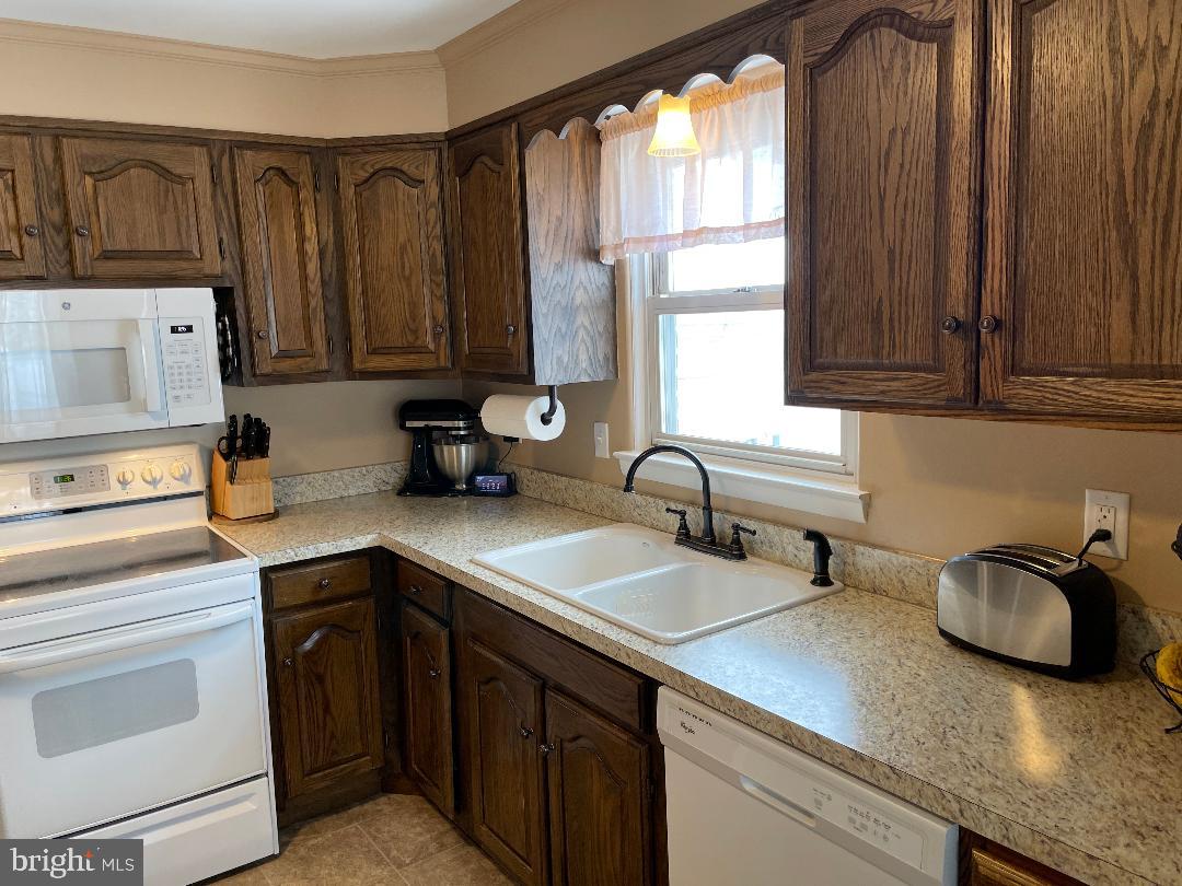2660 Raleigh Drive York, PA 17402 - Photo 20 of 46 Gallery Image 20