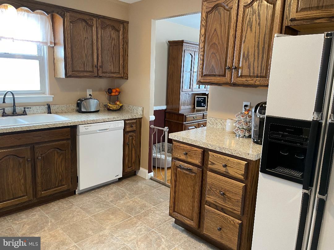 2660 Raleigh Drive York, PA 17402 - Photo 21 of 46 Gallery Image 21