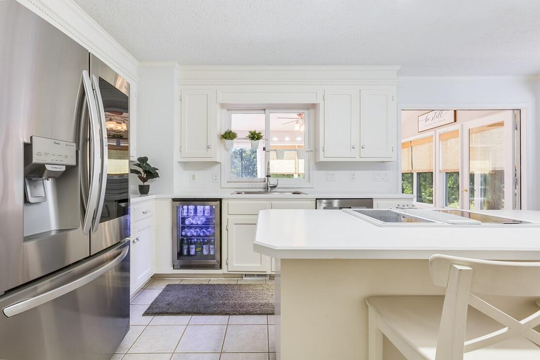 329 Santee Drive Santee, SC 29142 - Photo 4 of 17 New Refrigerator, Dishwasher, Wine Coole