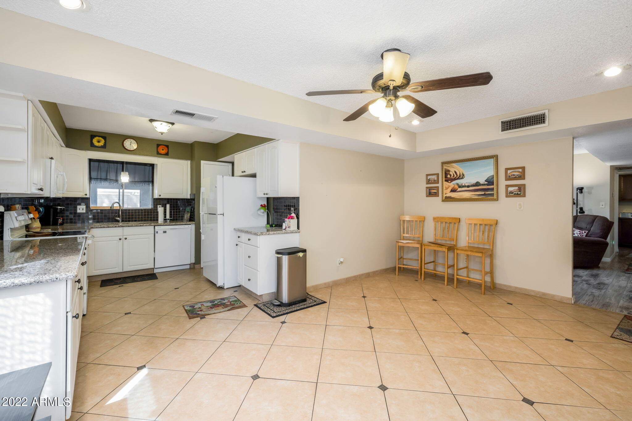 1746 West Decatur Street Mesa, AZ 85201 - Photo 12 of 27 12-web-or-mls-1746 W Decatur St-12
