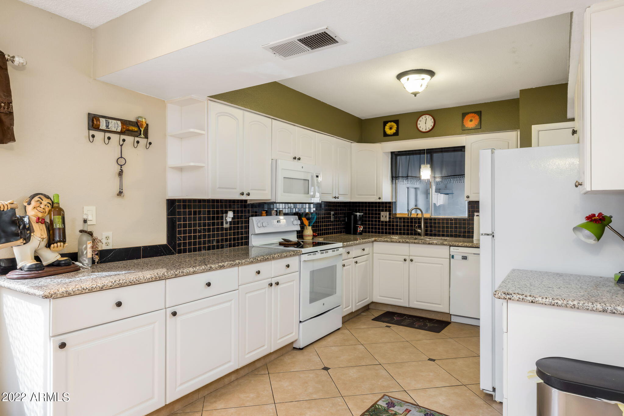 1746 West Decatur Street Mesa, AZ 85201 - Photo 10 of 27 10-web-or-mls-1746 W Decatur St-10