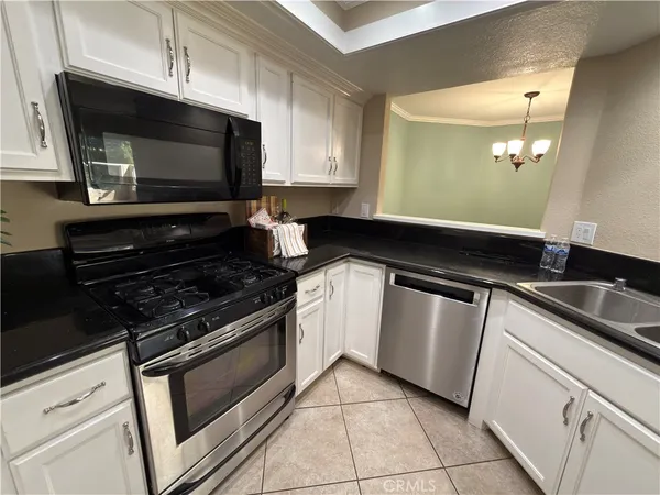 $3,350 | 8011 East Sandstone Drive, Anaheim, CA 92808