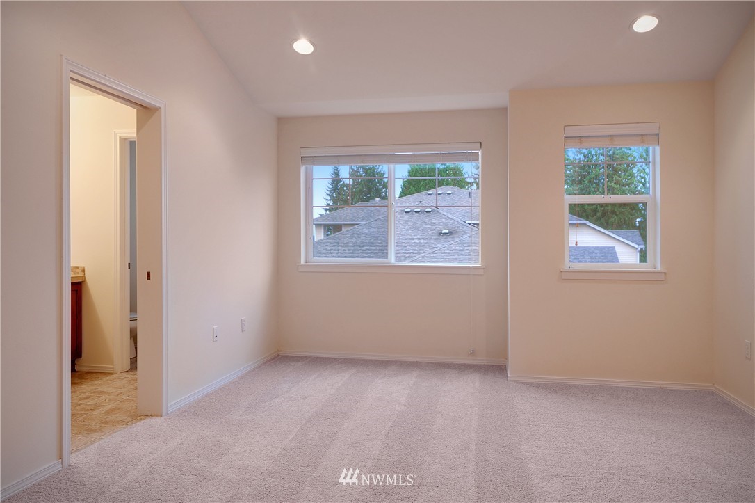 15 164th Street Southwest, Unit J3 Bothell, WA 98012 - Photo 9 of 15