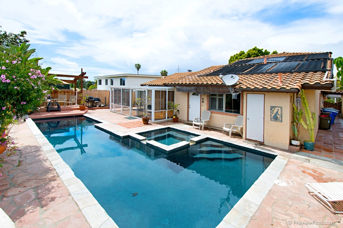 1721 Greentree Road Encinitas, CA 92024 - Photo 4 of 25