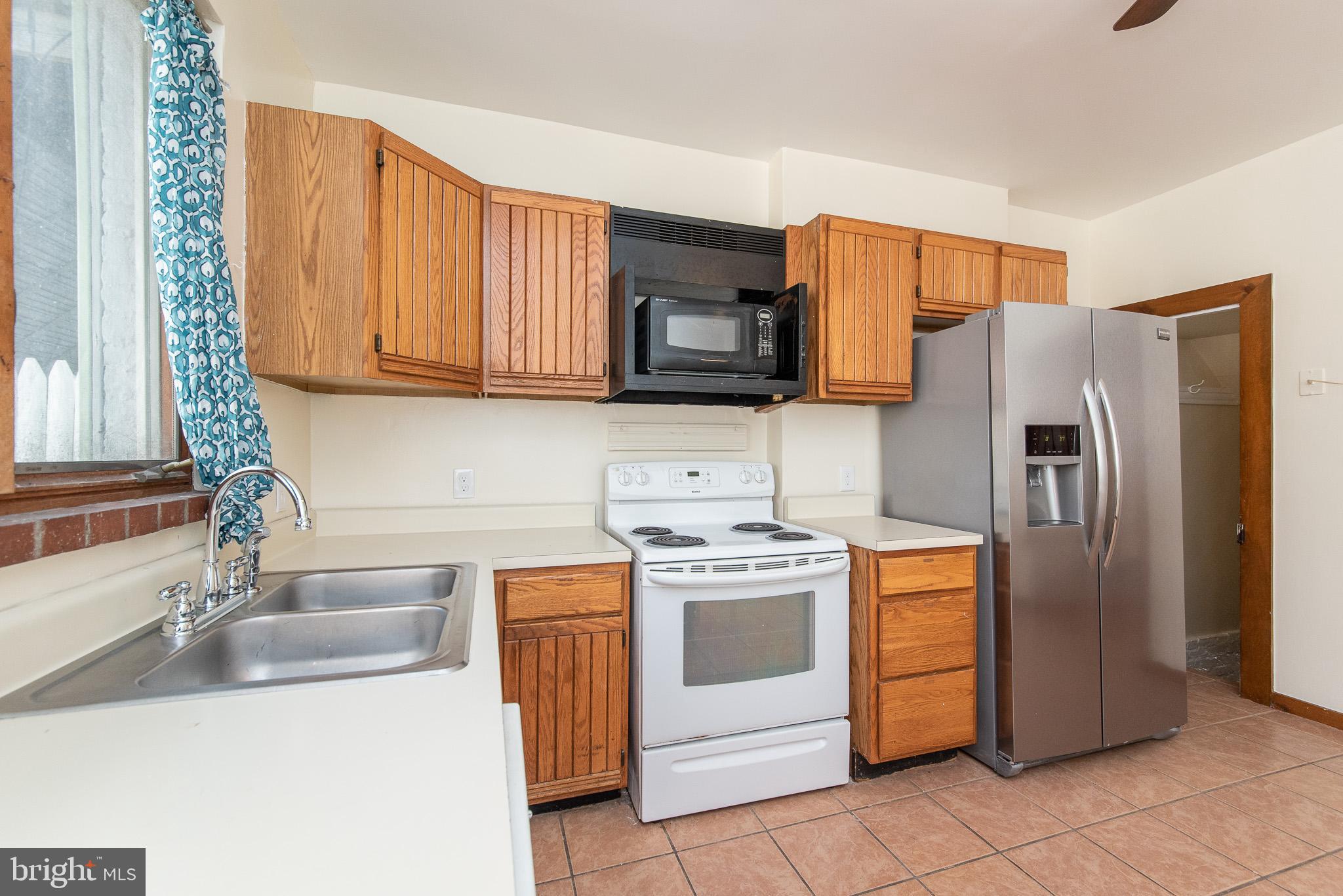 103 Rochester Place Baltimore, MD 21224 - Photo 20 of 47 Kitchen