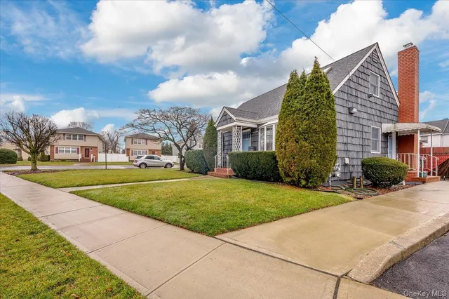 $4,500 | 150 Park Avenue, Hicksville, NY 11801