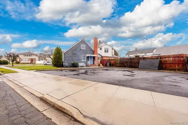 $4,500 | 150 Park Avenue, Hicksville, NY 11801