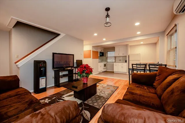 $4,500 | 150 Park Avenue, Hicksville, NY 11801