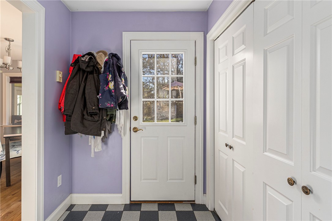761 North Main Road Jamestown, RI 02835 - Photo 17 of 39 Rear Entrance Mudroom with Laundry