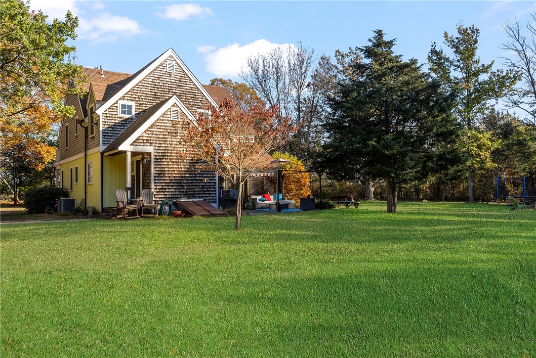 761 North Main Road Jamestown, RI 02835 - Photo 27 of 39