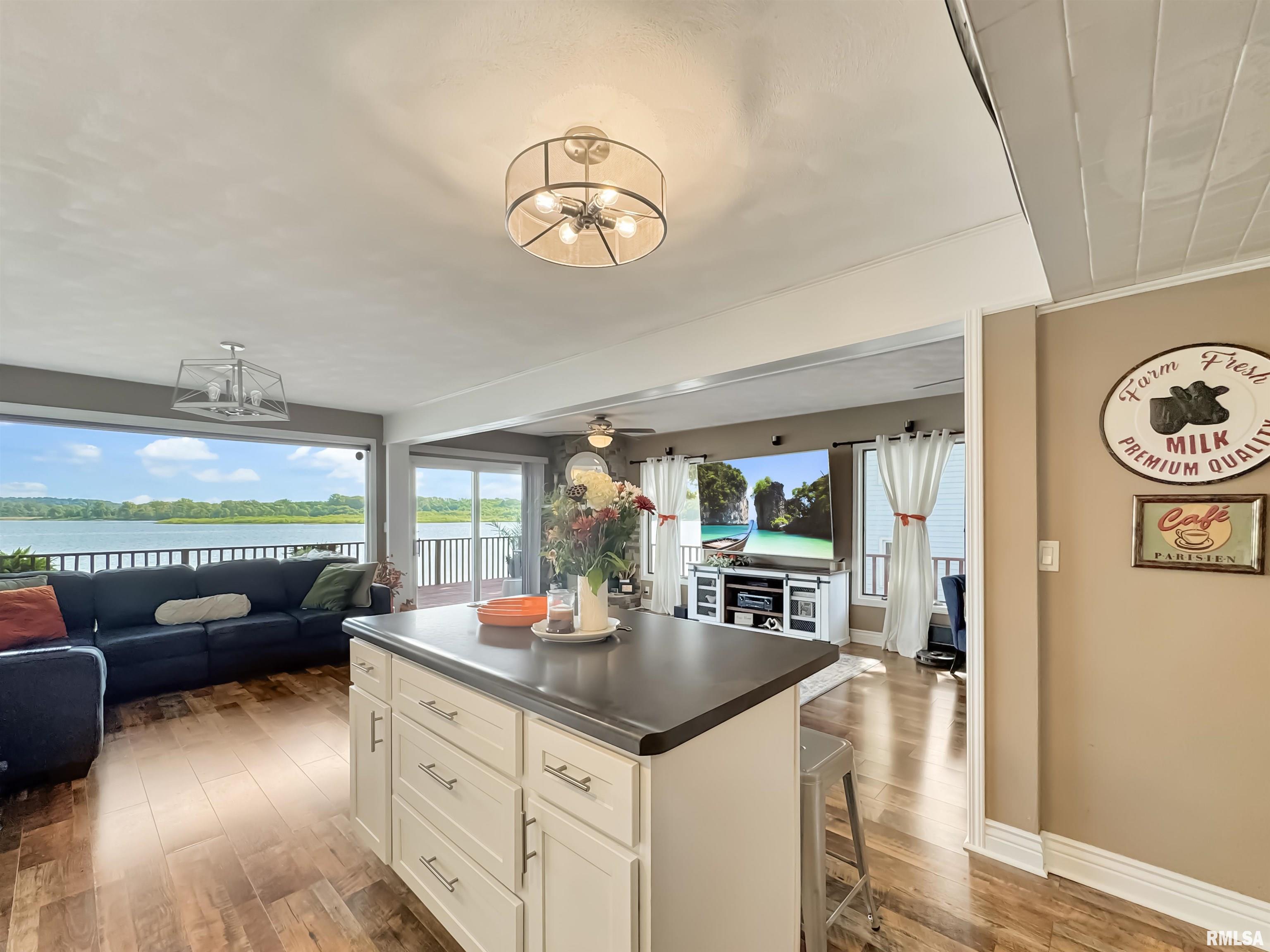 4218 North Galena Road Peoria, IL 61611 - Photo 13 of 62