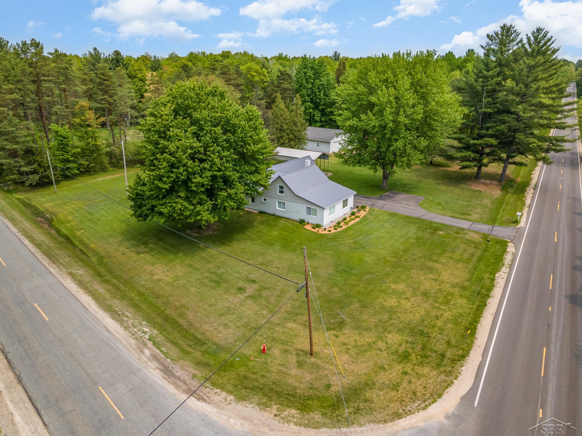 486 West Chippewa River Road Midland, MI 48640 - Photo 30 of 38 50109831-29.JPG