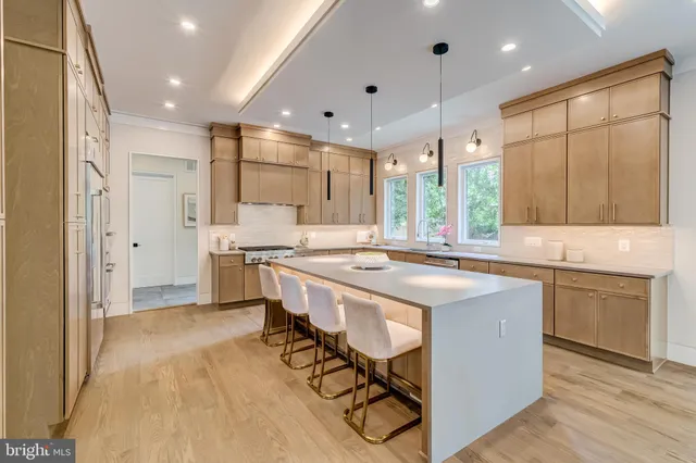 $2,599,888 | 506 Kingsley Road Southwest, Vienna, VA 22180