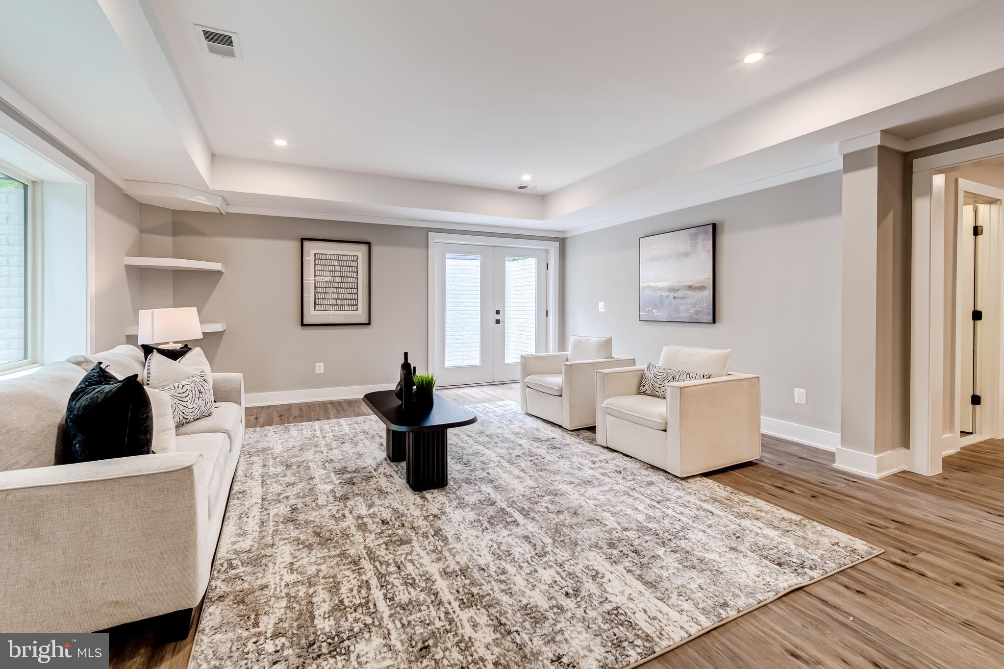 506 Kingsley Road Southwest Vienna, VA 22180 - Photo 127 of 150 a living room with furniture and a couch