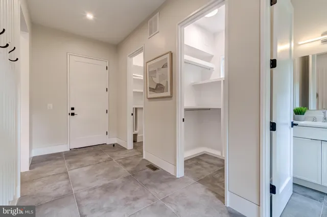 $2,599,888 | 506 Kingsley Road Southwest, Vienna, VA 22180