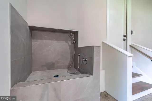 $2,599,888 | 506 Kingsley Road Southwest, Vienna, VA 22180