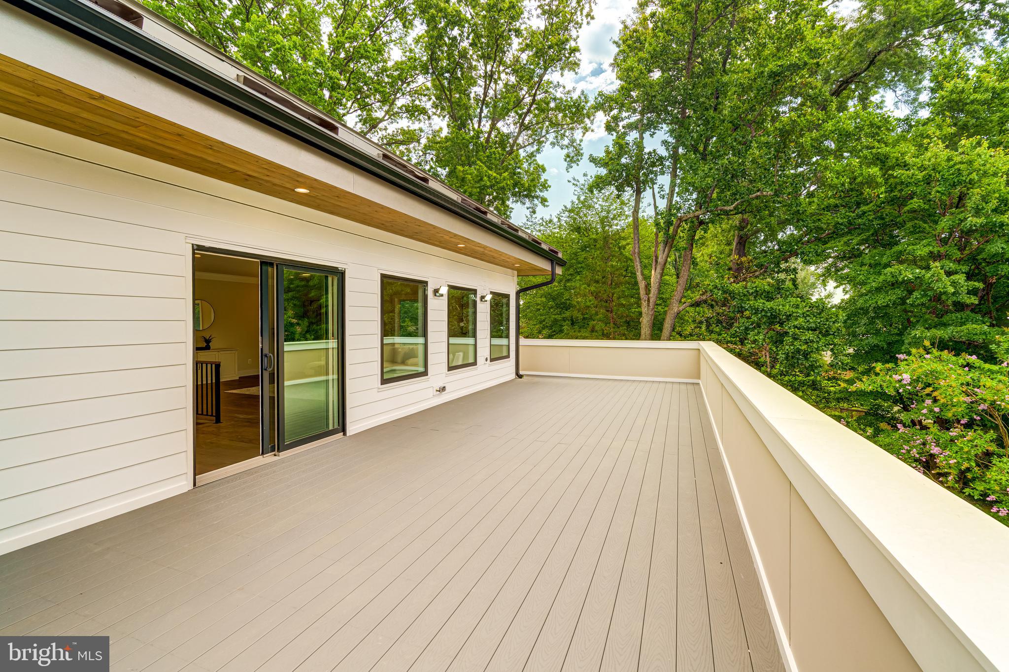 506 Kingsley Road Southwest Vienna, VA 22180 - Photo 8 of 150