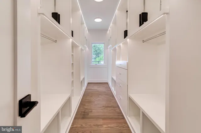 $2,599,888 | 506 Kingsley Road Southwest, Vienna, VA 22180