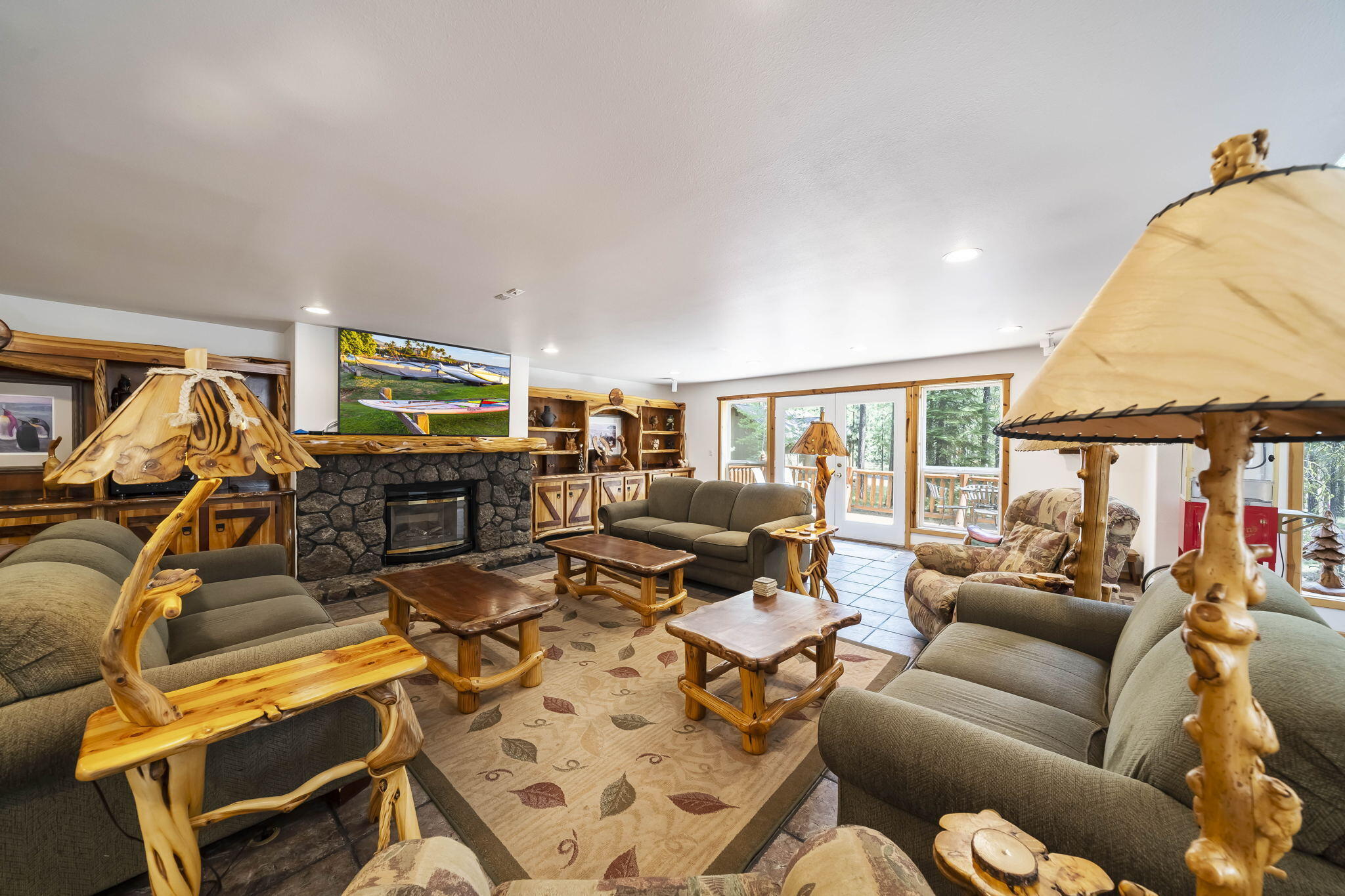 13628 Shad Bush Black Butte Ranch, OR 97759 - Photo 25 of 71 Great Room 2