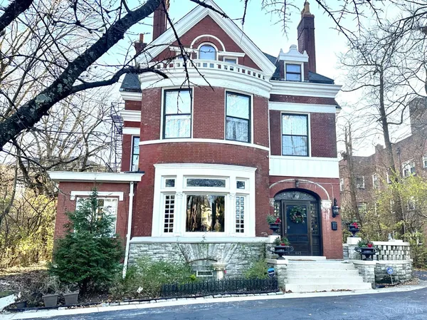 $825,000 | 445 Ludlow Avenue, Cincinnati, OH 45220
