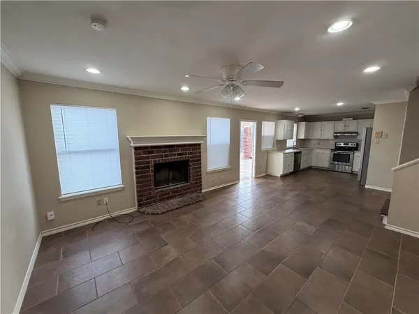 $1,950 | 918 St Bernard Street, Corpus Christi, TX 78418