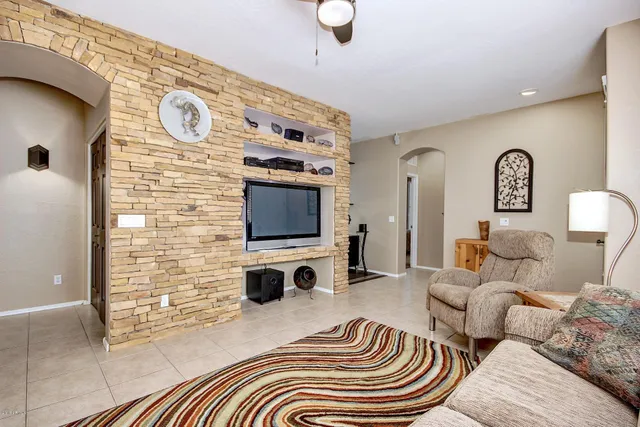 $2,000 | 2553 North Raven, Mesa, AZ 85207