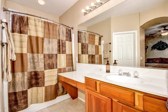 $2,000 | 2553 North Raven, Mesa, AZ 85207