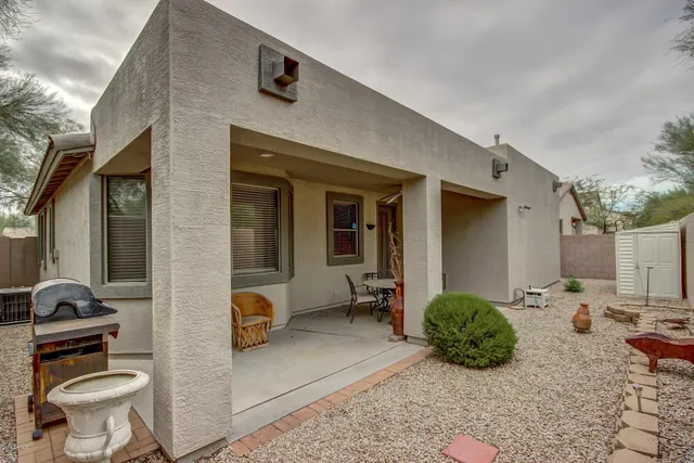 $2,000 | 2553 North Raven, Mesa, AZ 85207