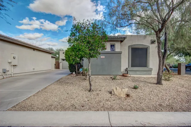 $2,000 | 2553 North Raven, Mesa, AZ 85207